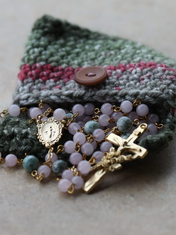 Crochet rosary case